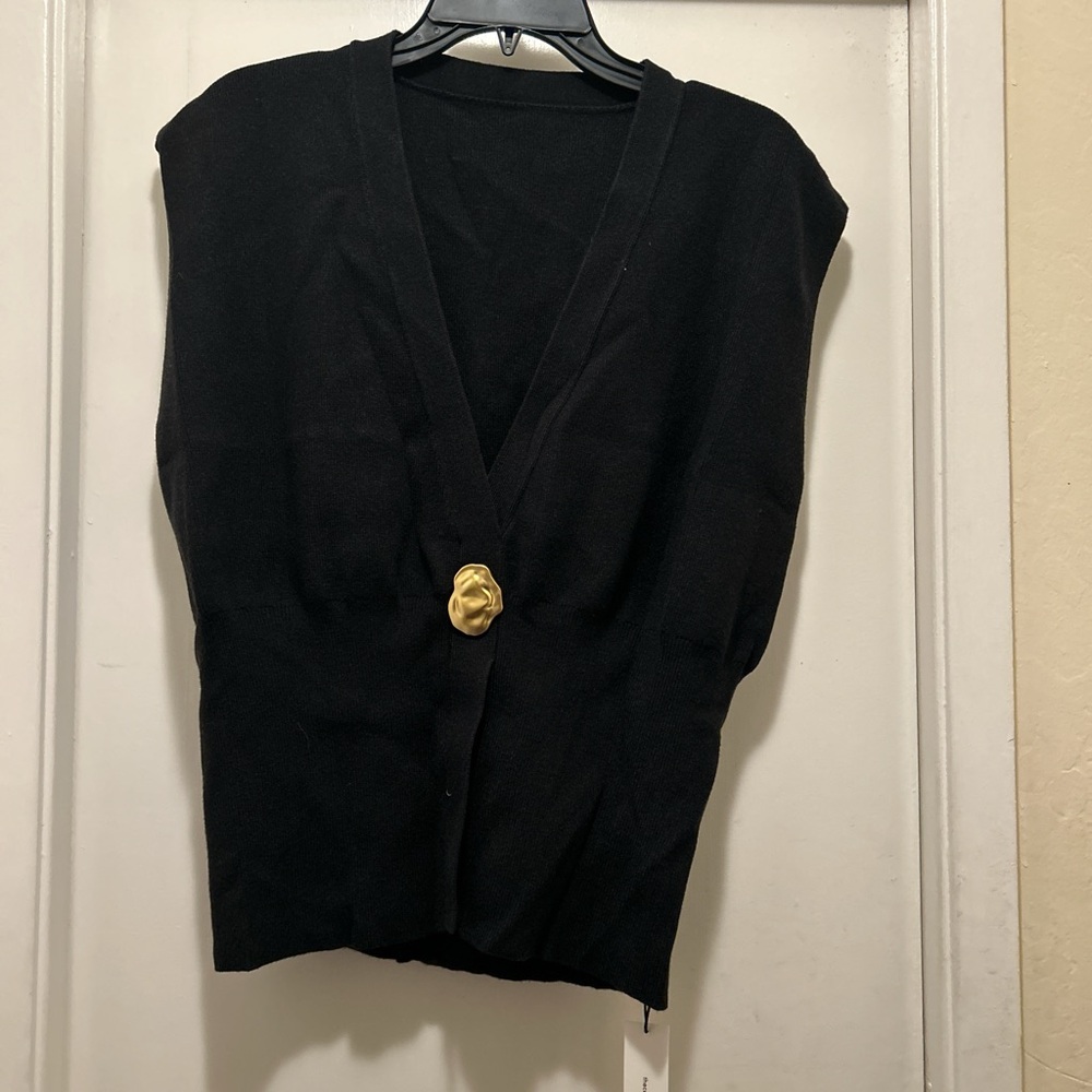 Commense V-Neck Buttoned Detail Sweater Vest